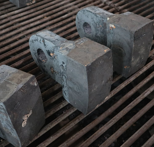 水泥厂石灰石废石制砂机的应用及锤头的选择